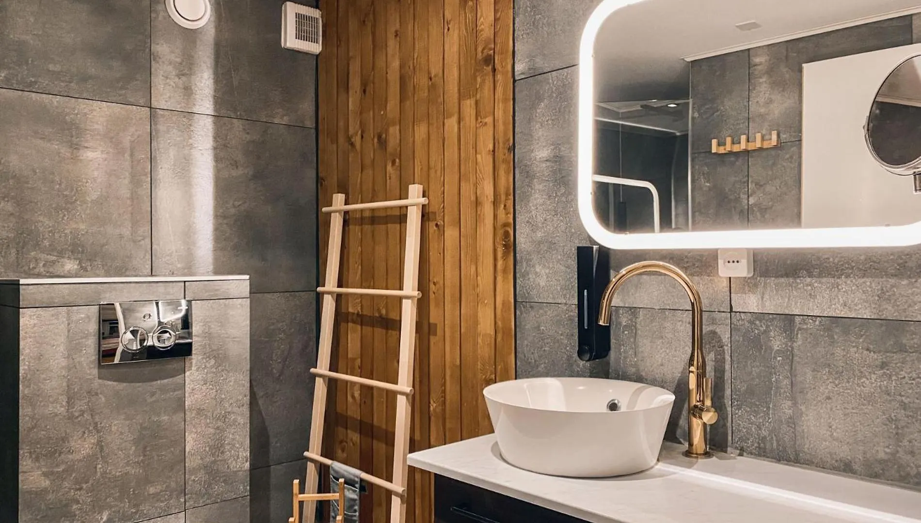 Luxurious Loft In Maastricht City Center 0*,  Hollandia